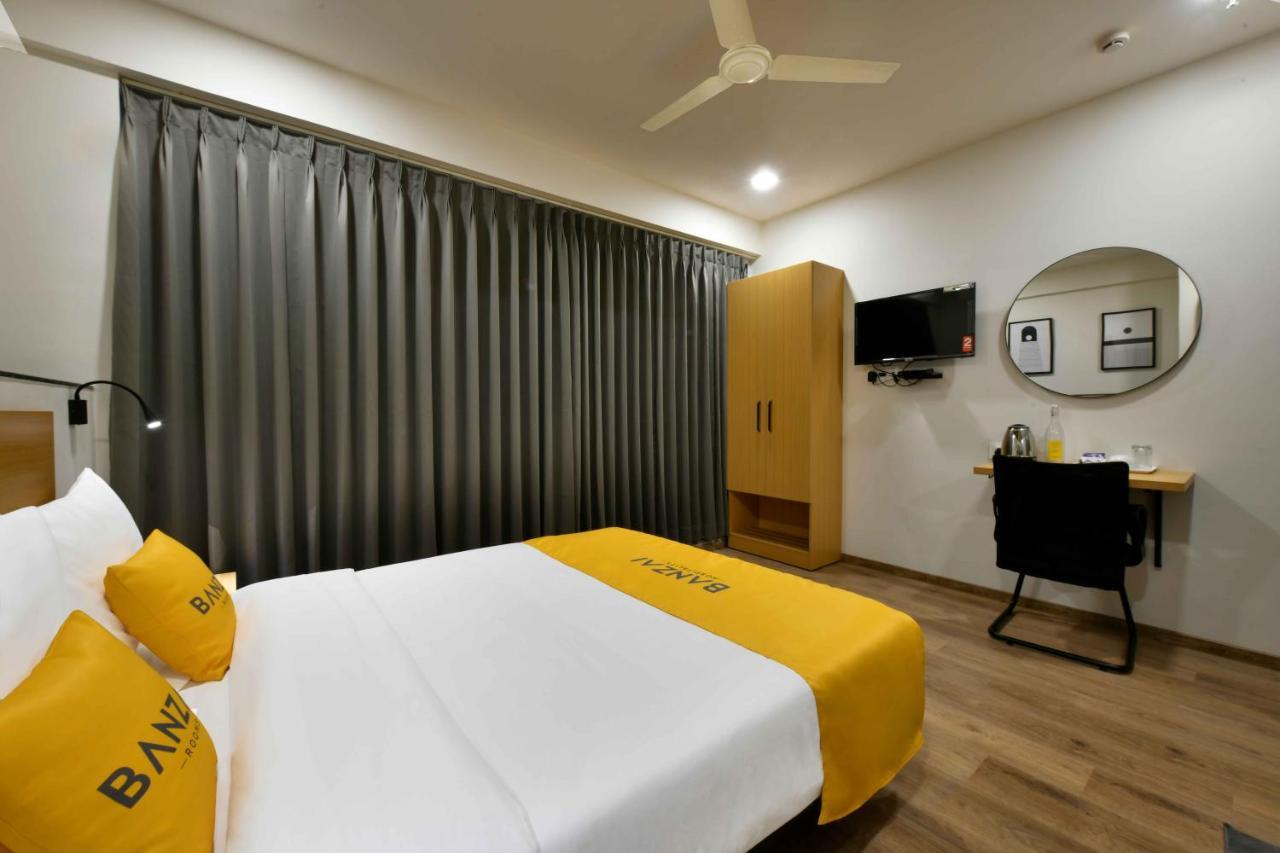Banzai Rooms Нашик Екстериор снимка