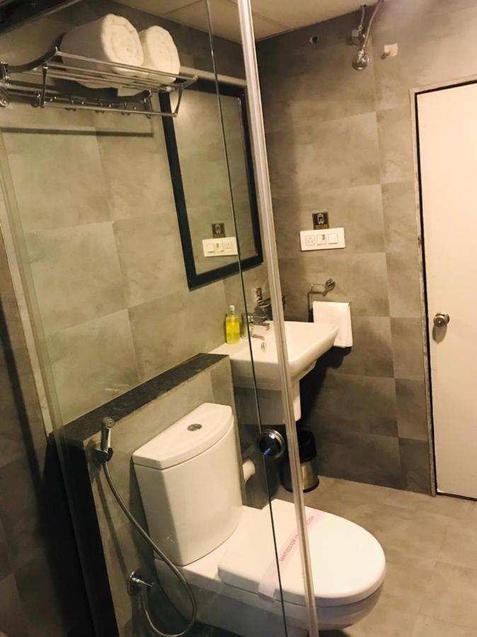 Banzai Rooms Нашик Екстериор снимка
