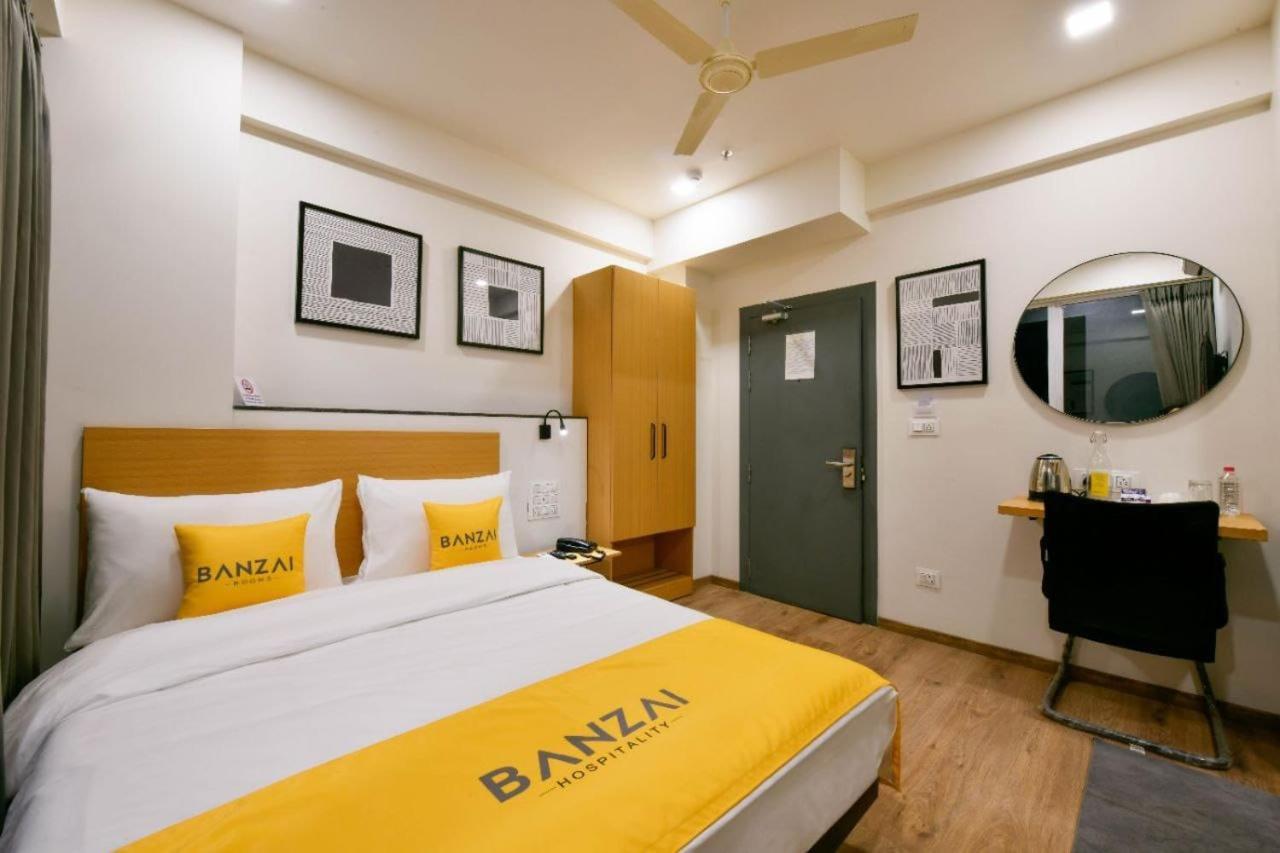 Banzai Rooms Нашик Екстериор снимка