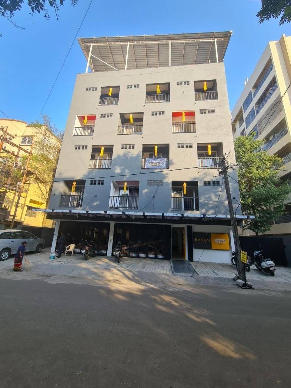 Banzai Rooms Нашик Екстериор снимка