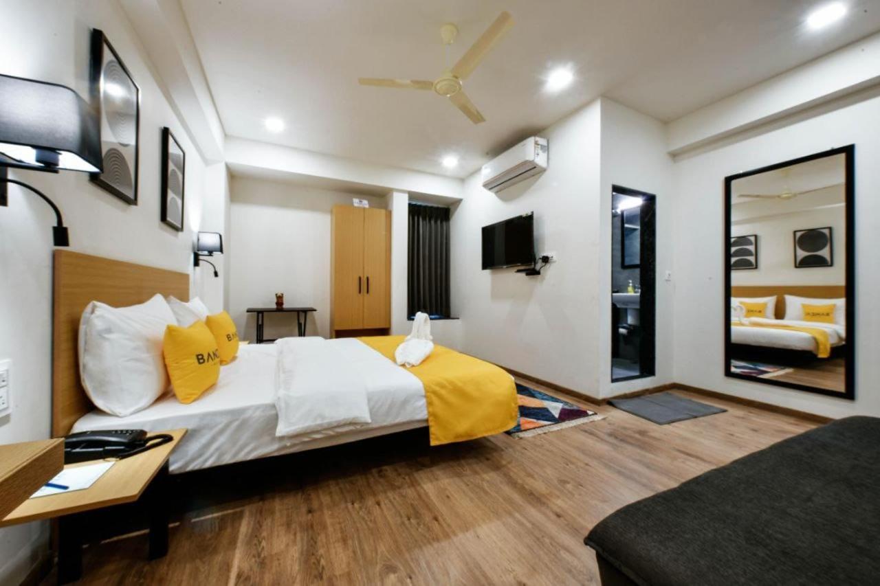 Banzai Rooms Нашик Екстериор снимка