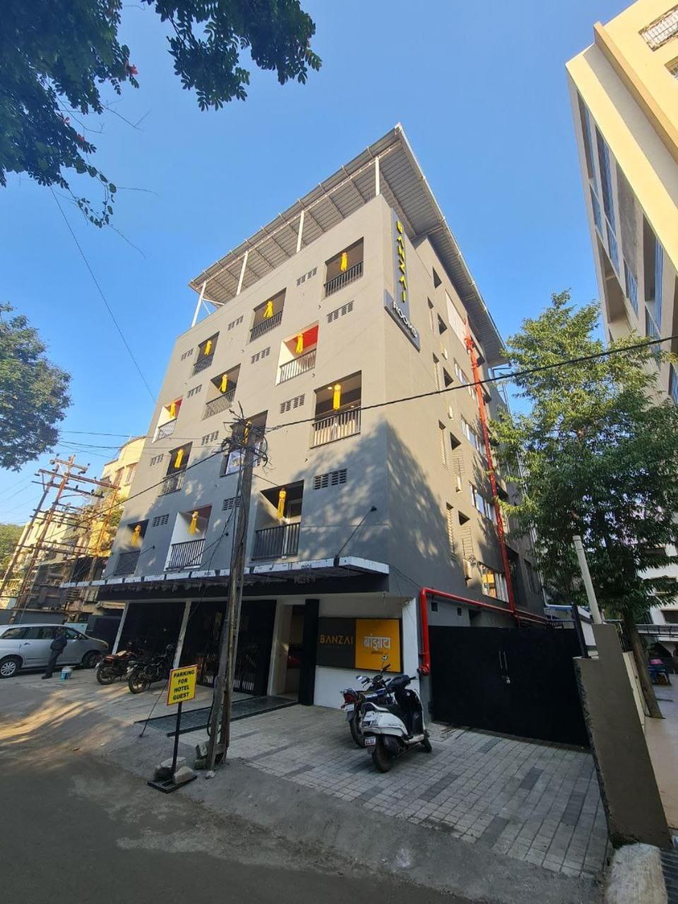 Banzai Rooms Нашик Екстериор снимка